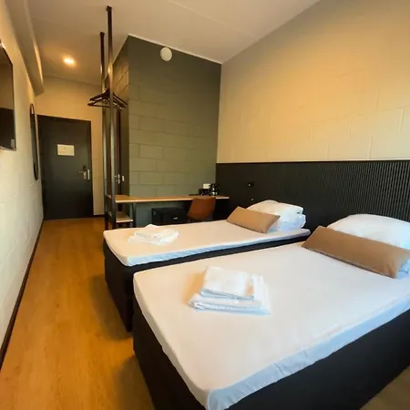 Hostel Ring
